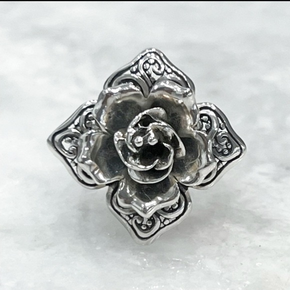 Jewelry - Sterling Silver Floral 3D Ring Sz 8